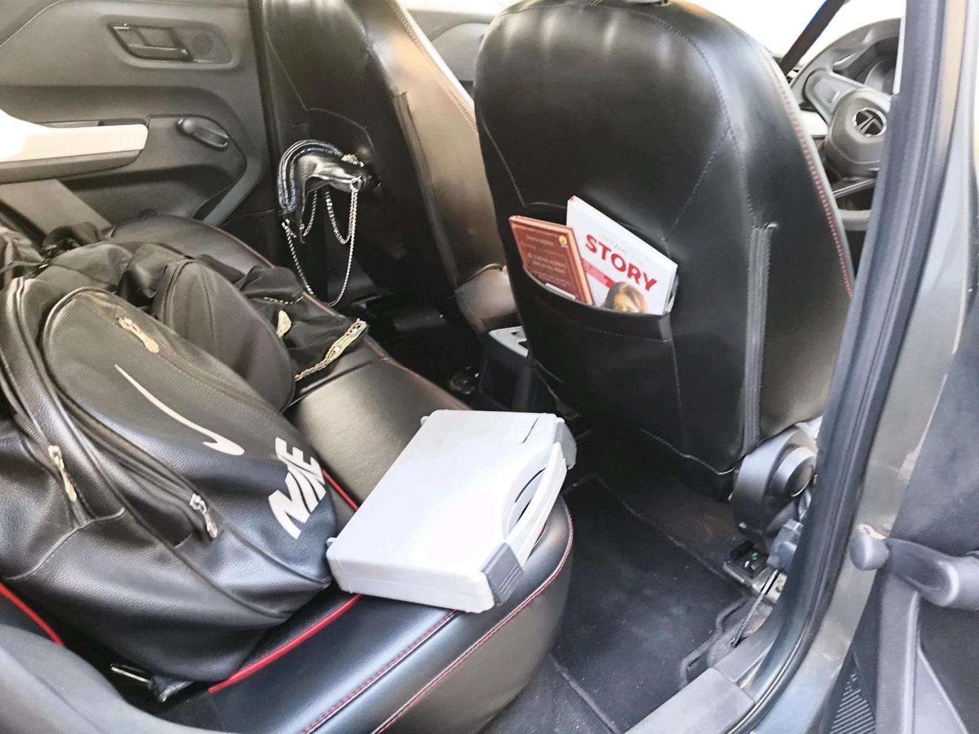 2025 Tata PUNCH PURE MT, Petrol, Manual, 18,655 km, interior