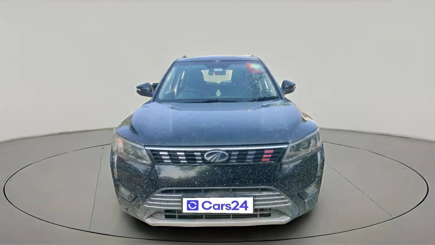 2022 Mahindra XUV300 W8 1.5 DIESEL, Diesel, Manual, 1,08,195 km, exterior