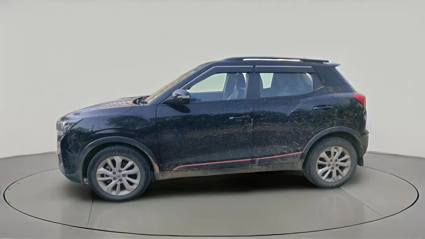 2022 Mahindra XUV300 W8 1.5 DIESEL, Diesel, Manual, 1,08,195 km, exterior