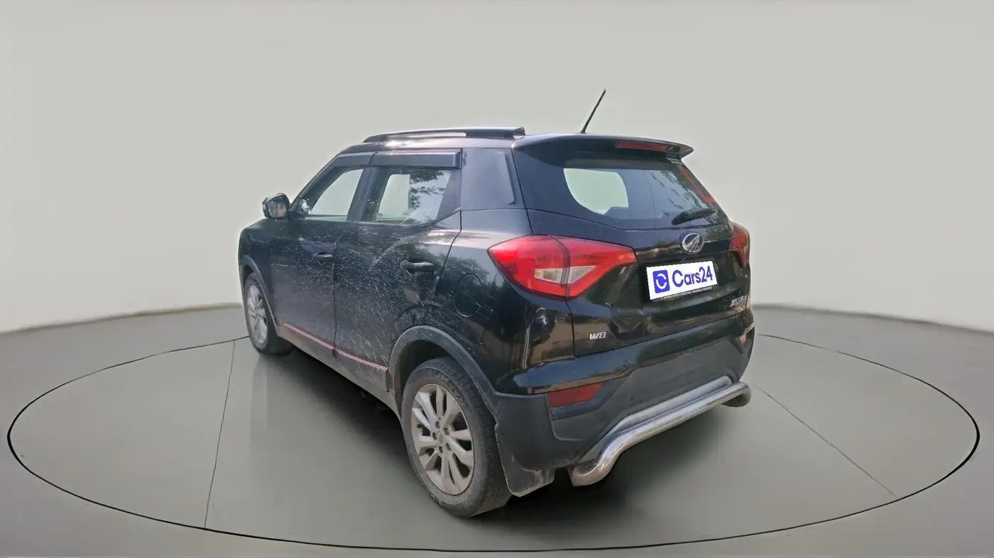 2022 Mahindra XUV300 W8 1.5 DIESEL, Diesel, Manual, 1,08,195 km, exterior