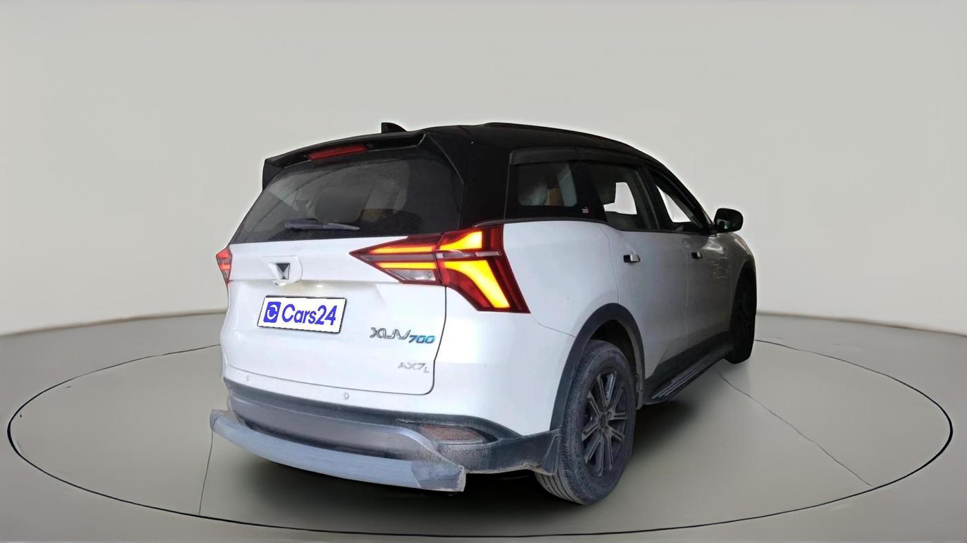 2021 Mahindra XUV700 AX 7 LUXURY P AT 7 STR, Petrol, Automatic, 31,614 km, exterior