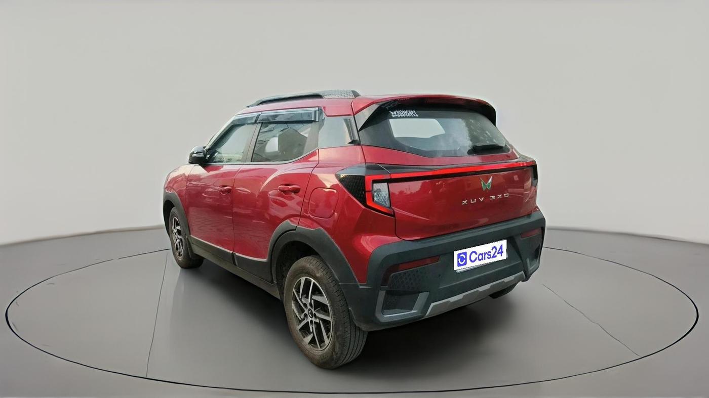 2024 Mahindra XUV 3XO AX5 1.2 L TCMPFi, Petrol, Manual, 5,299 km, exterior