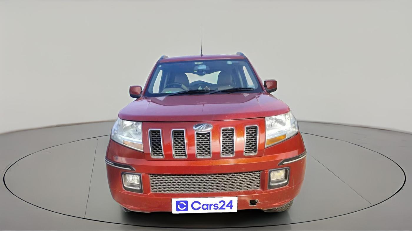 2016 Mahindra TUV300 T8 AMT, Diesel, Automatic, 1,17,825 km, exterior