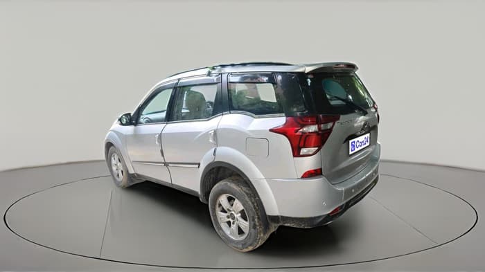 2018 Mahindra XUV500 W7, Diesel, Manual, 1,03,914 km, exterior