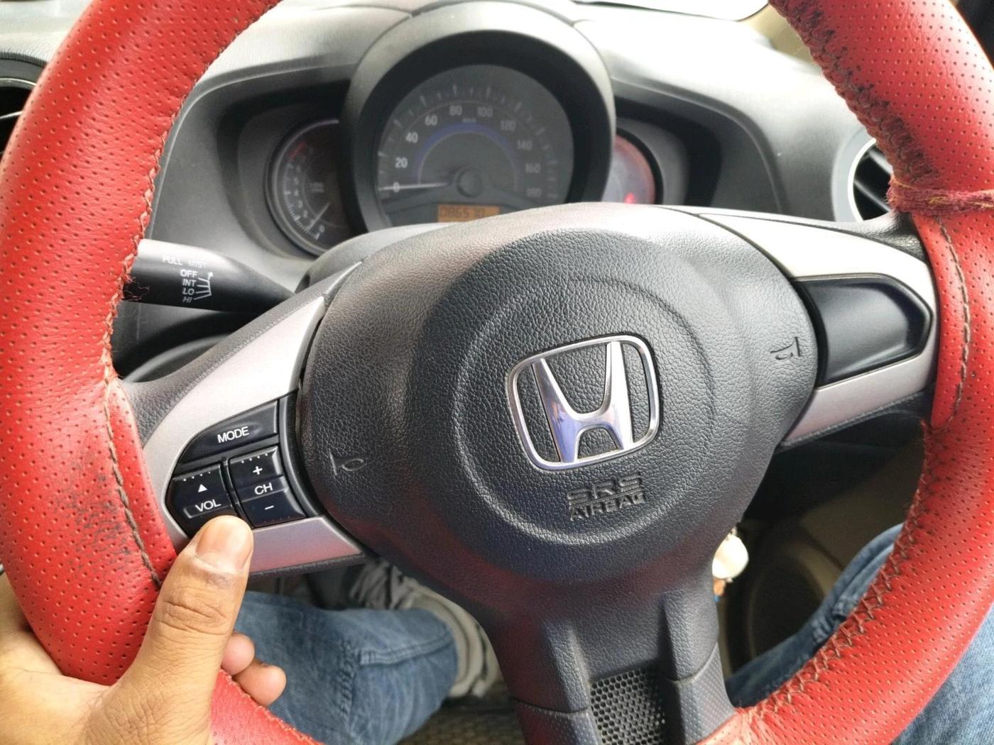 2015 Honda Brio VX MT, Petrol, Manual, 86,570 km, interior
