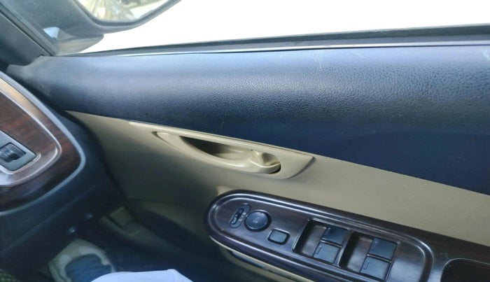 2015 Honda Amaze 1.2L I-VTEC S, CNG, Manual, 1,33,528 km, interior