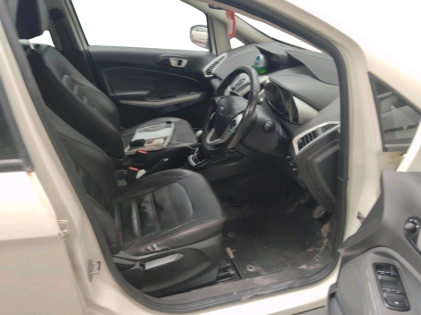2017 Ford Ecosport TITANIUM 1.5L DIESEL, Diesel, Manual, 1,29,907 km, interior