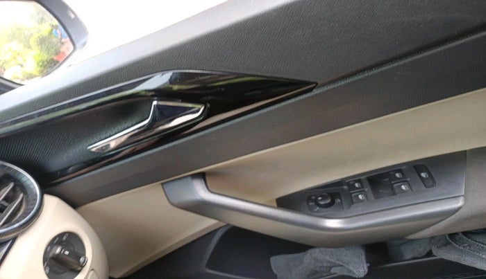 2023 Skoda SLAVIA AMBITION 1.0L TSI AT, Petrol, Automatic, 61,873 km, interior