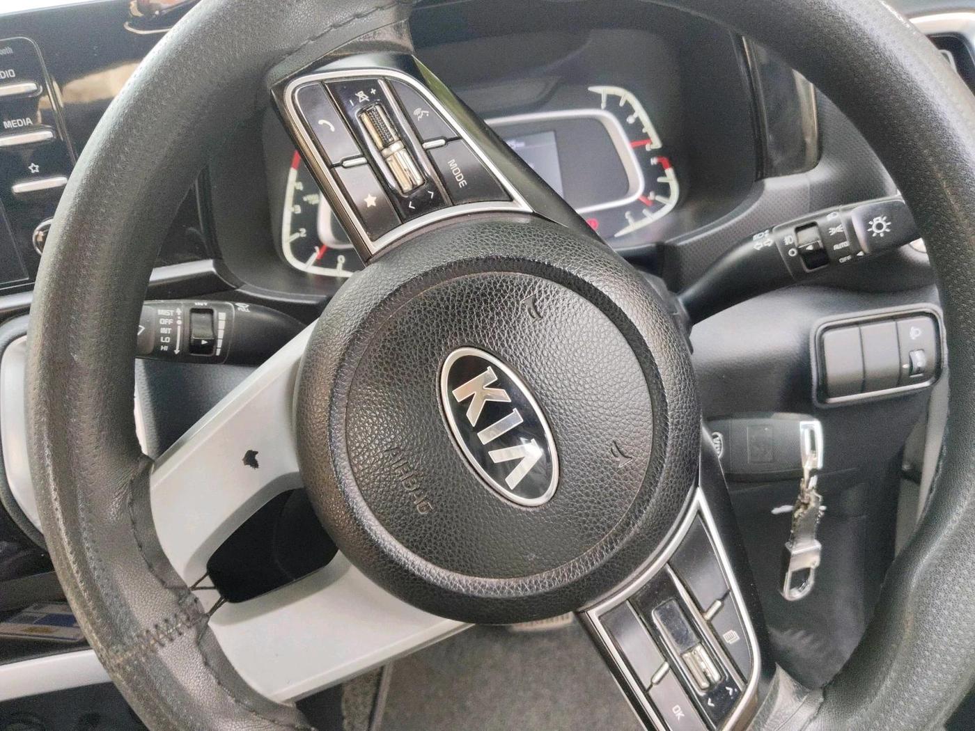 2020 KIA SONET HTK PLUS 1.5, Diesel, Manual, 1,02,024 km, interior