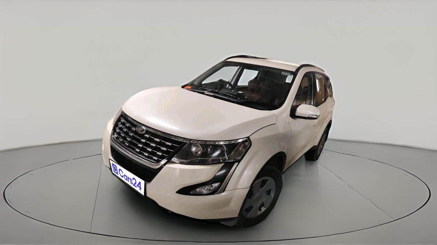 2018 Mahindra XUV500 W7, Diesel, Manual, 1,15,707 km, exterior