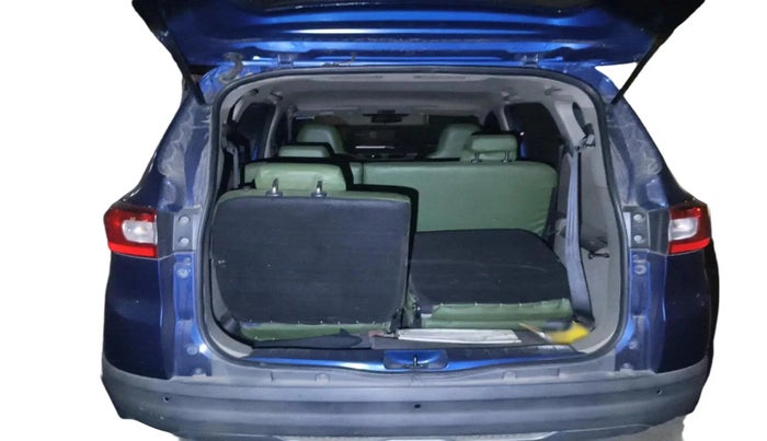 2021 Renault TRIBER RXZ AMT, Petrol, Automatic, 70,953 km, exterior