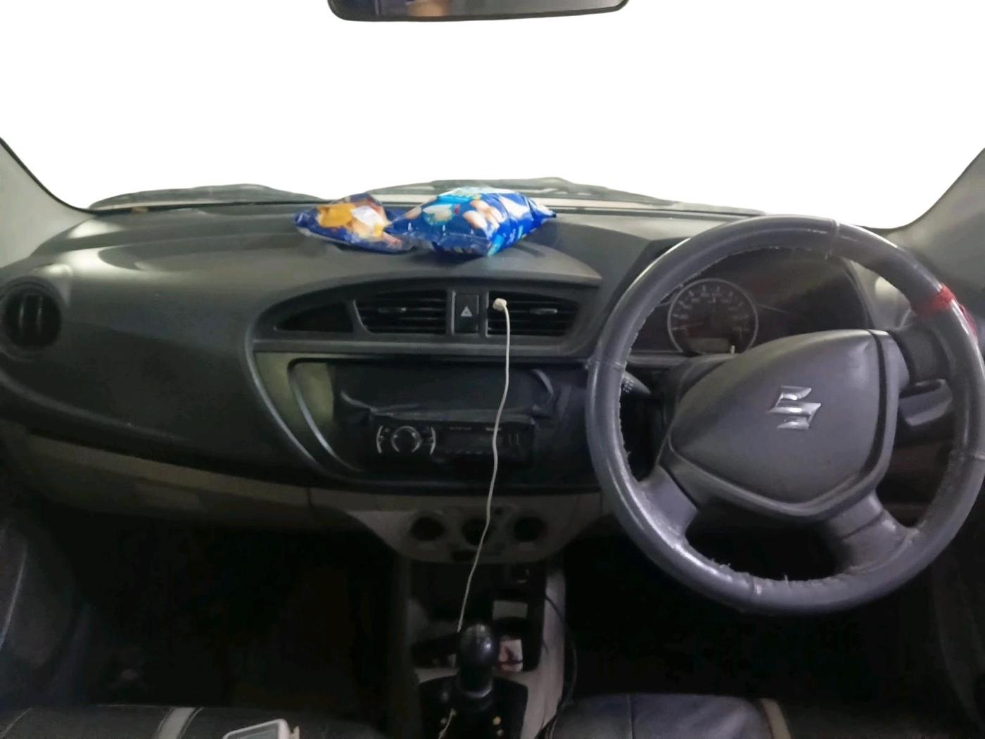 2017 Maruti Alto K10 LXI, CNG, Manual, 1,03,837 km, interior
