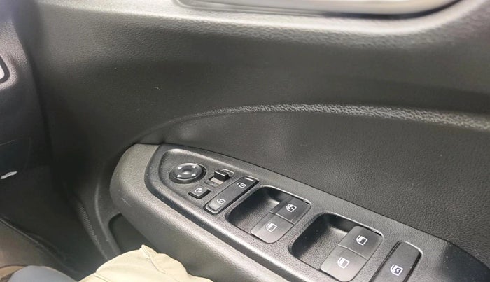 2021 Hyundai VENUE SX PLUS 1.0 TURBO DCT, Petrol, Automatic, 39,327 km, interior