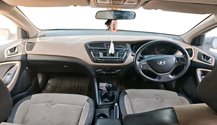 2015 Hyundai Elite i20 MAGNA 1.2, CNG, Manual, 1,50,727 km, interior