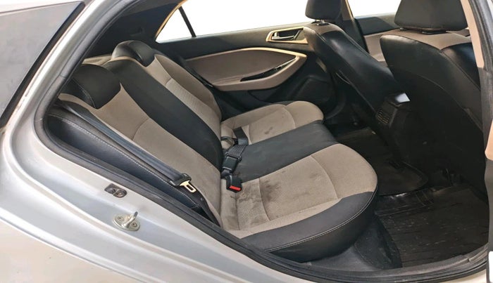 2015 Hyundai Elite i20 MAGNA 1.2, CNG, Manual, 1,50,727 km, interior