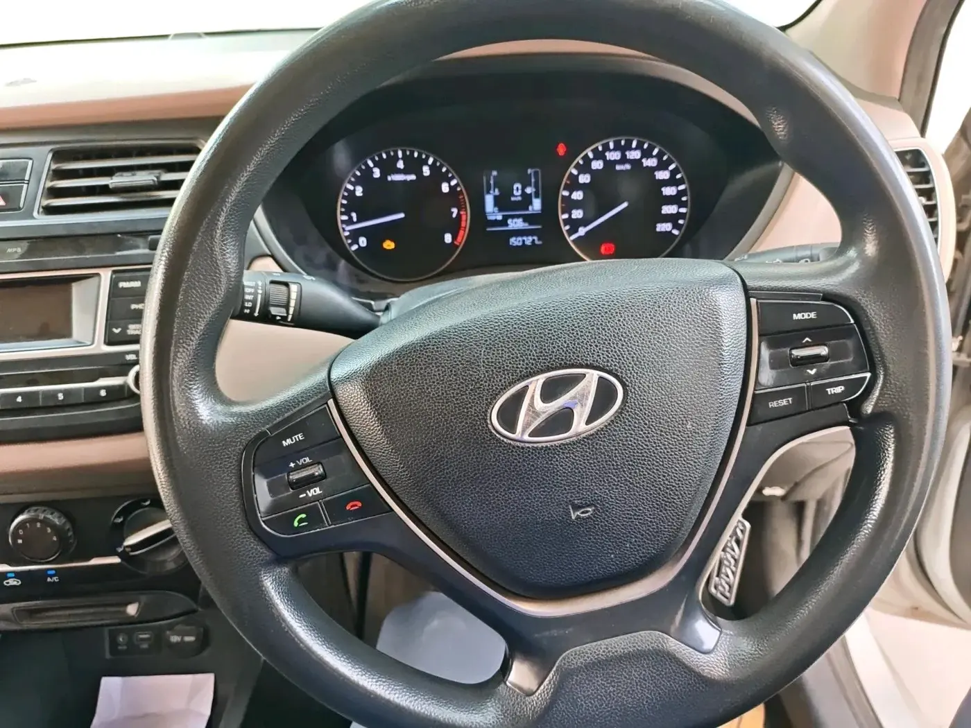 2015 Hyundai Elite i20 MAGNA 1.2, CNG, Manual, 1,50,727 km, interior