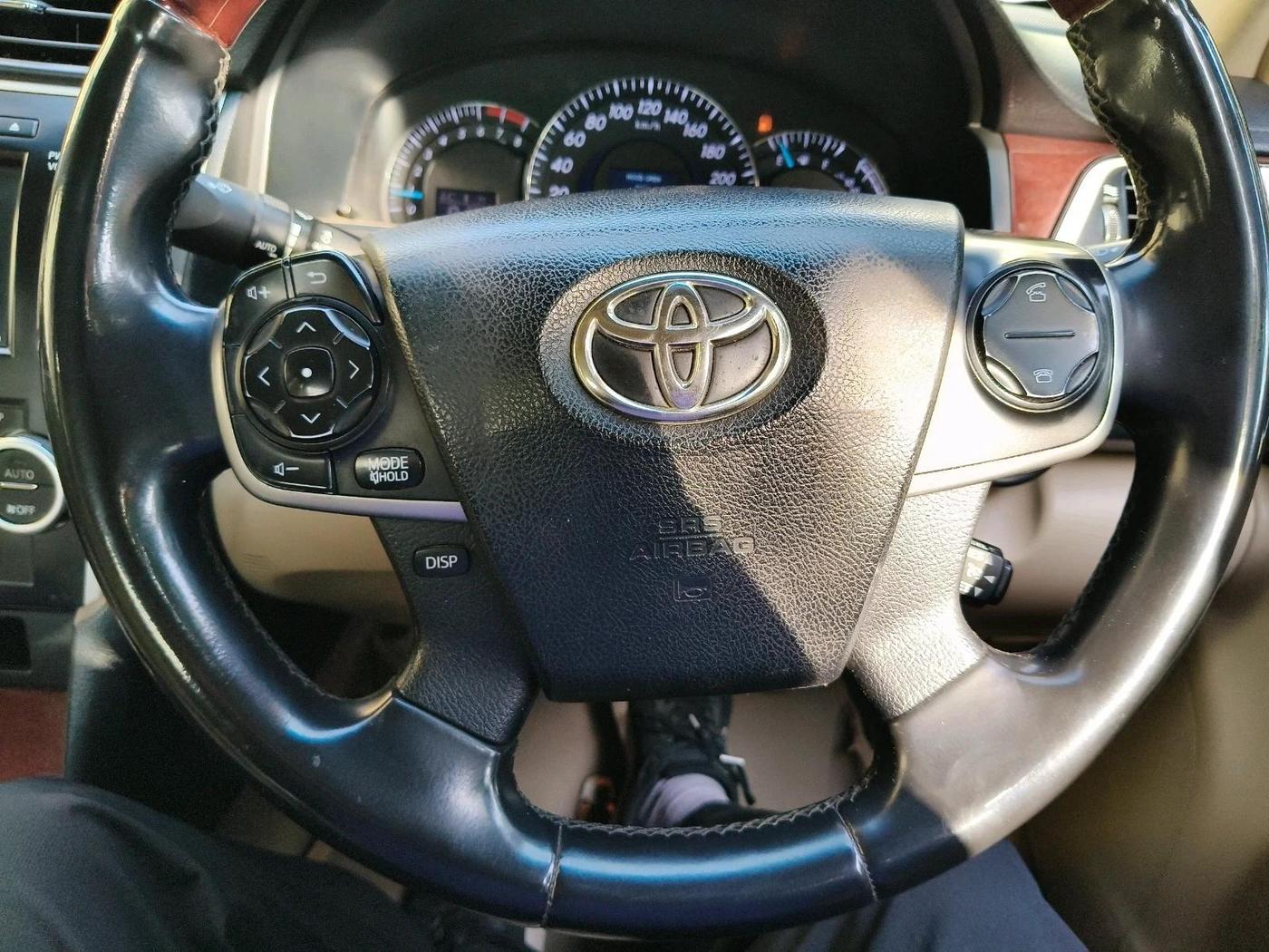 2013 Toyota Camry 2.5L AT, Petrol, Automatic, 95,464 km, interior