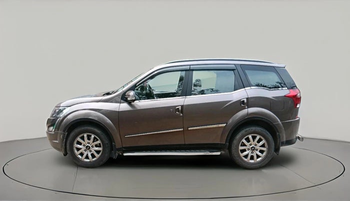 2020 Mahindra XUV500 W9, Diesel, Manual, 50,395 km, exterior