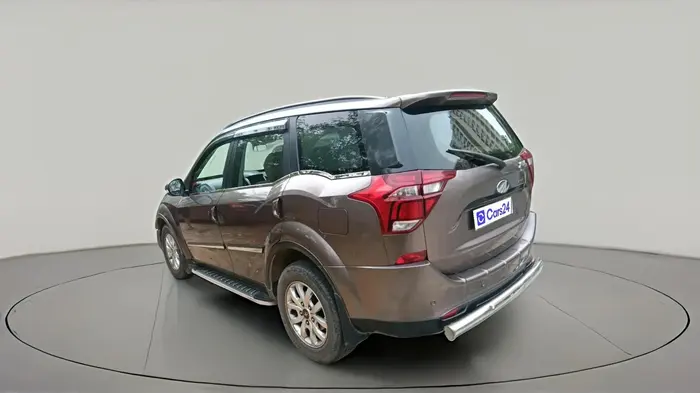 2020 Mahindra XUV500 W9, Diesel, Manual, 50,395 km, exterior