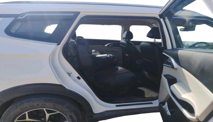 2022 KIA CARENS PRESTIGE 1.5 PETROL 7 STR, Petrol, Manual, 35,270 km, interior