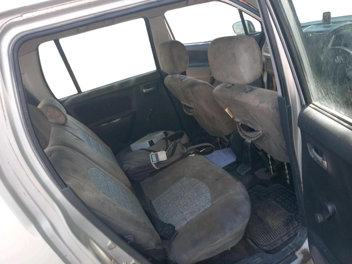 2011 Maruti Wagon R 1.0 LXI, Petrol, Manual, 59,375 km, interior