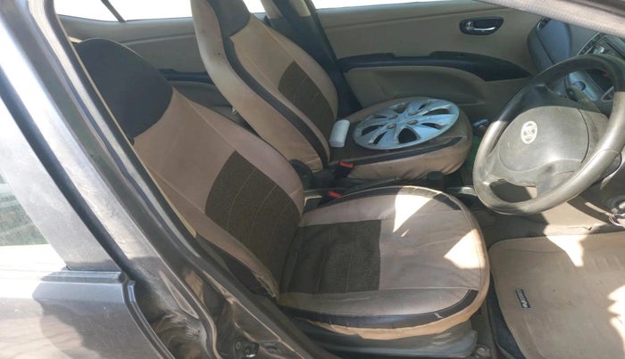 2013 Hyundai i10 MAGNA 1.1, Petrol, Manual, 1,08,203 km, interior