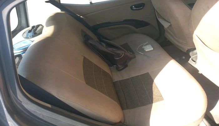 2013 Hyundai i10 MAGNA 1.1, Petrol, Manual, 1,08,203 km, interior