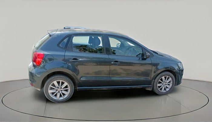 2015 Volkswagen Polo HIGHLINE1.2L, Petrol, Manual, 1,07,390 km, exterior