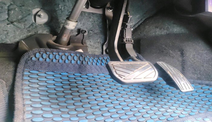 2019 Maruti Swift VXI AMT, Petrol, Automatic, 35,500 km, interior