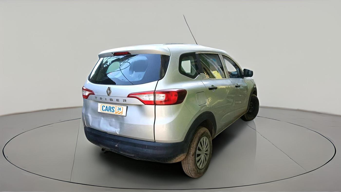 2025 Renault TRIBER RXE MT, Petrol, Manual, 9,368 km, exterior