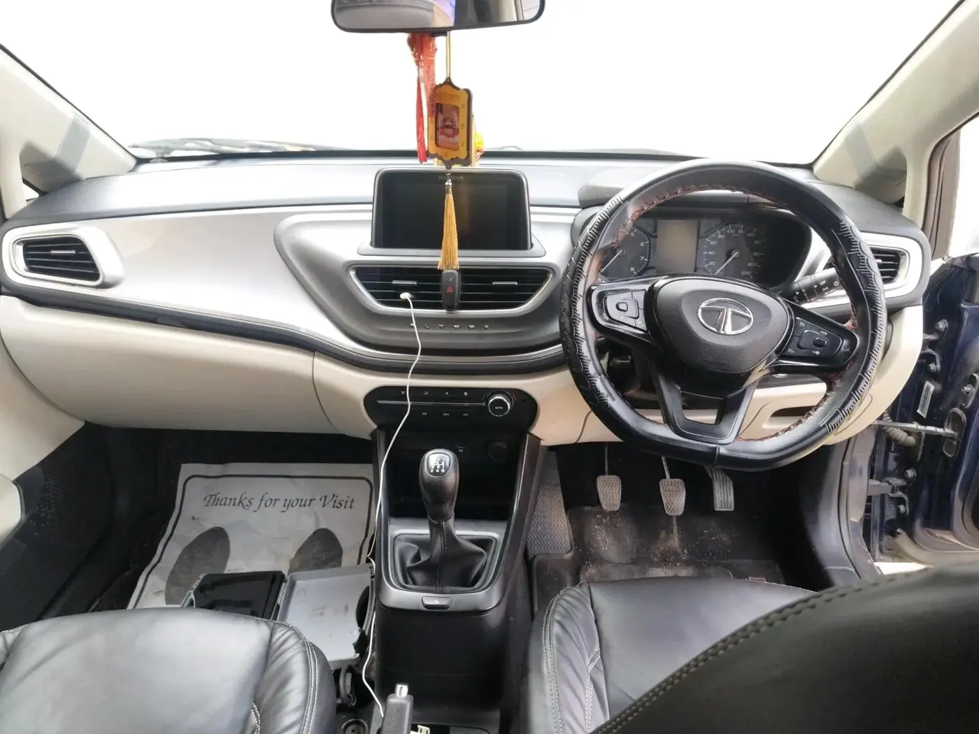 2022 Tata ALTROZ XT PETROL, Petrol, Manual, 19,242 km, interior