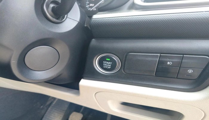 2022 Tata ALTROZ XT PETROL, Petrol, Manual, 19,242 km, interior