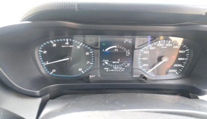 2022 Tata ALTROZ XT PETROL, Petrol, Manual, 19,242 km, interior