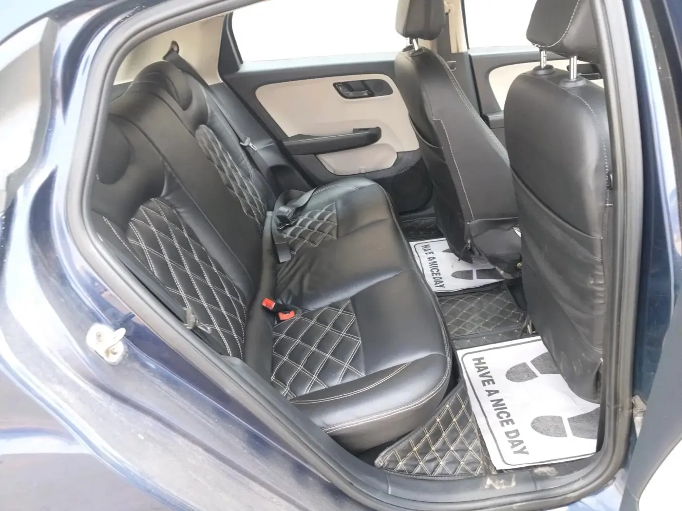 2022 Tata ALTROZ XT PETROL, Petrol, Manual, 19,242 km, interior