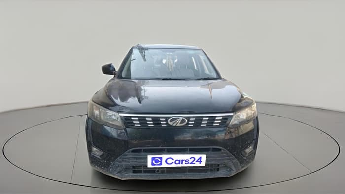 2019 Mahindra XUV300 W6 1.5 DIESEL, Diesel, Manual, 1,32,978 km, exterior