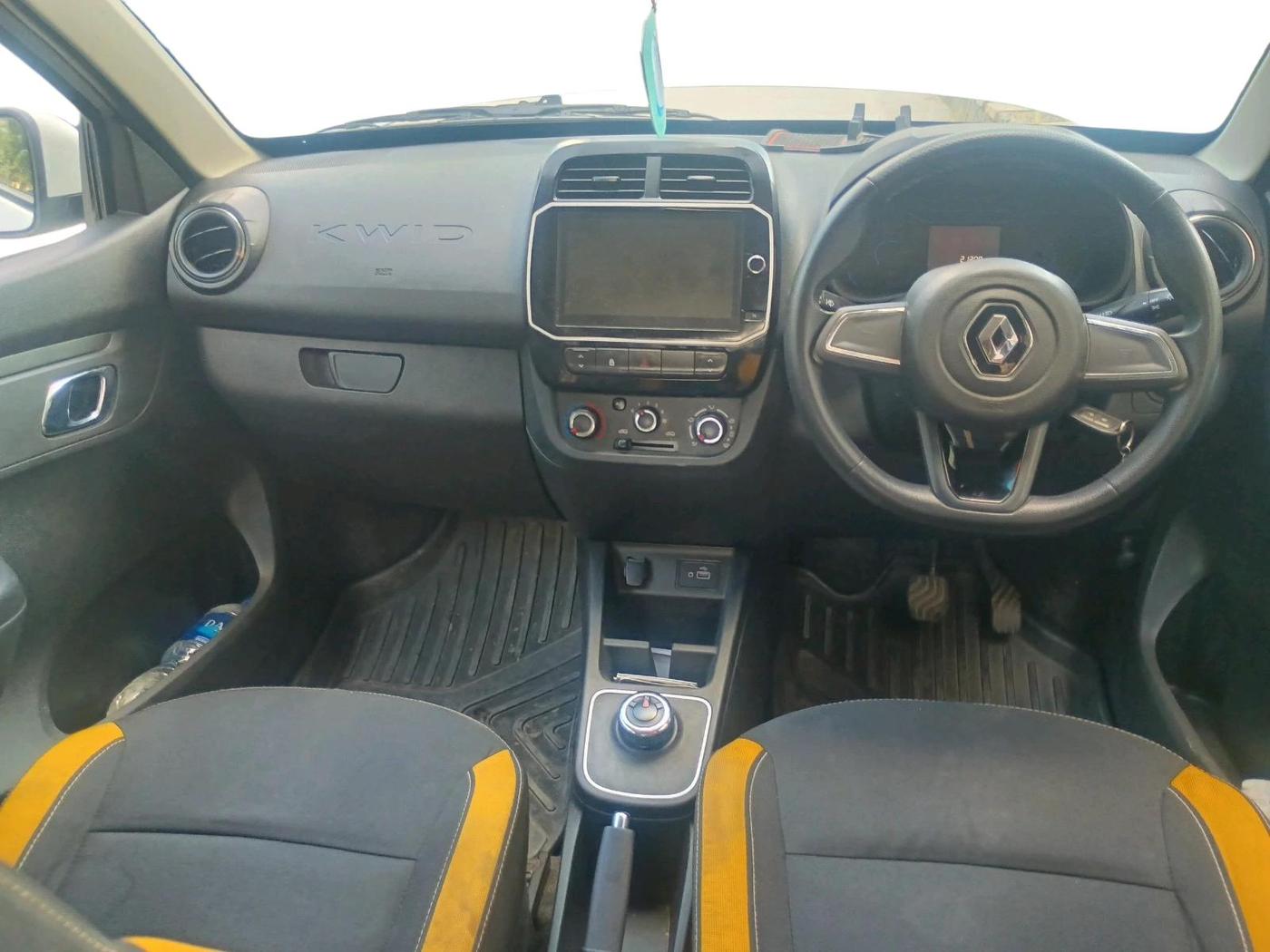 2022 Renault Kwid CLIMBER 1.0 AMT Dual Tone , Petrol, Automatic, 21,209 km, interior