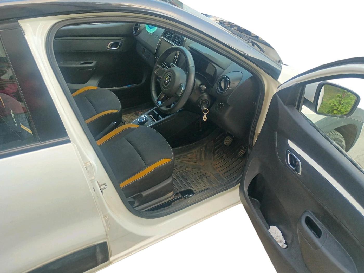 2022 Renault Kwid CLIMBER 1.0 AMT Dual Tone , Petrol, Automatic, 21,209 km, interior