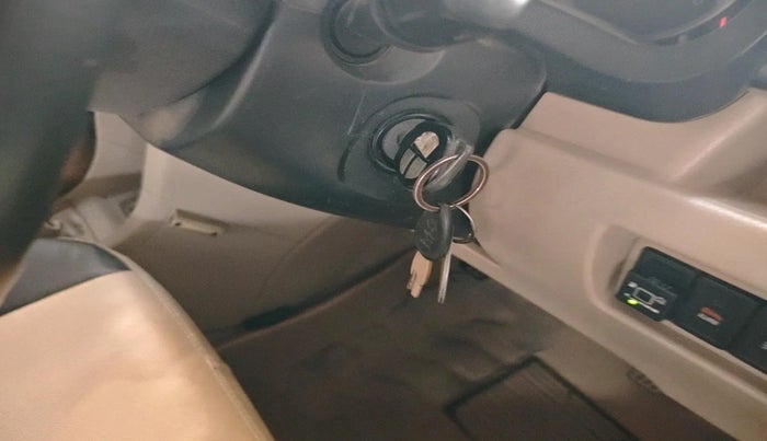 2012 Maruti Swift Dzire VXI, CNG, Manual, 1,41,479 km, interior