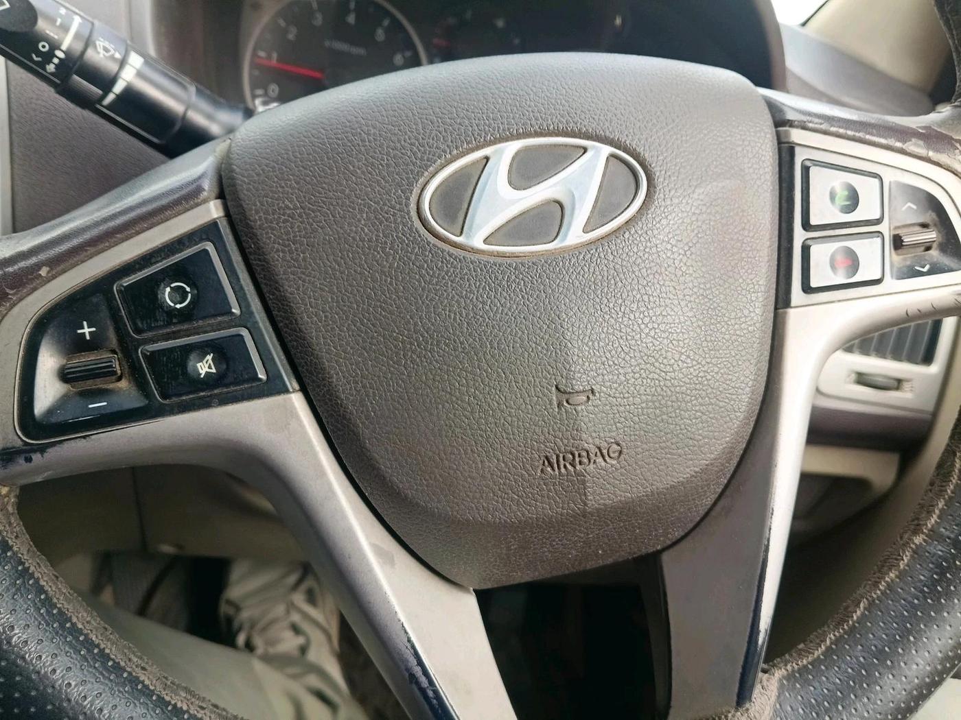 2011 Hyundai i20 SPORTZ 1.2, Petrol, Manual, 88,123 km, interior