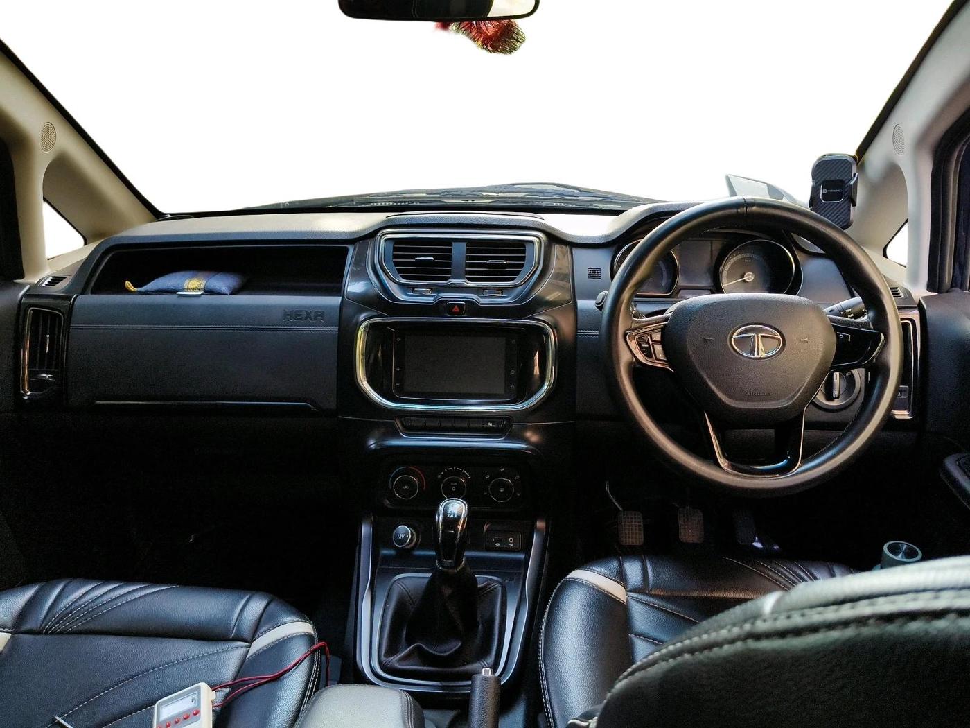 2018 Tata Hexa XE 4X2 7 STR, Diesel, Manual, 78,868 km, interior