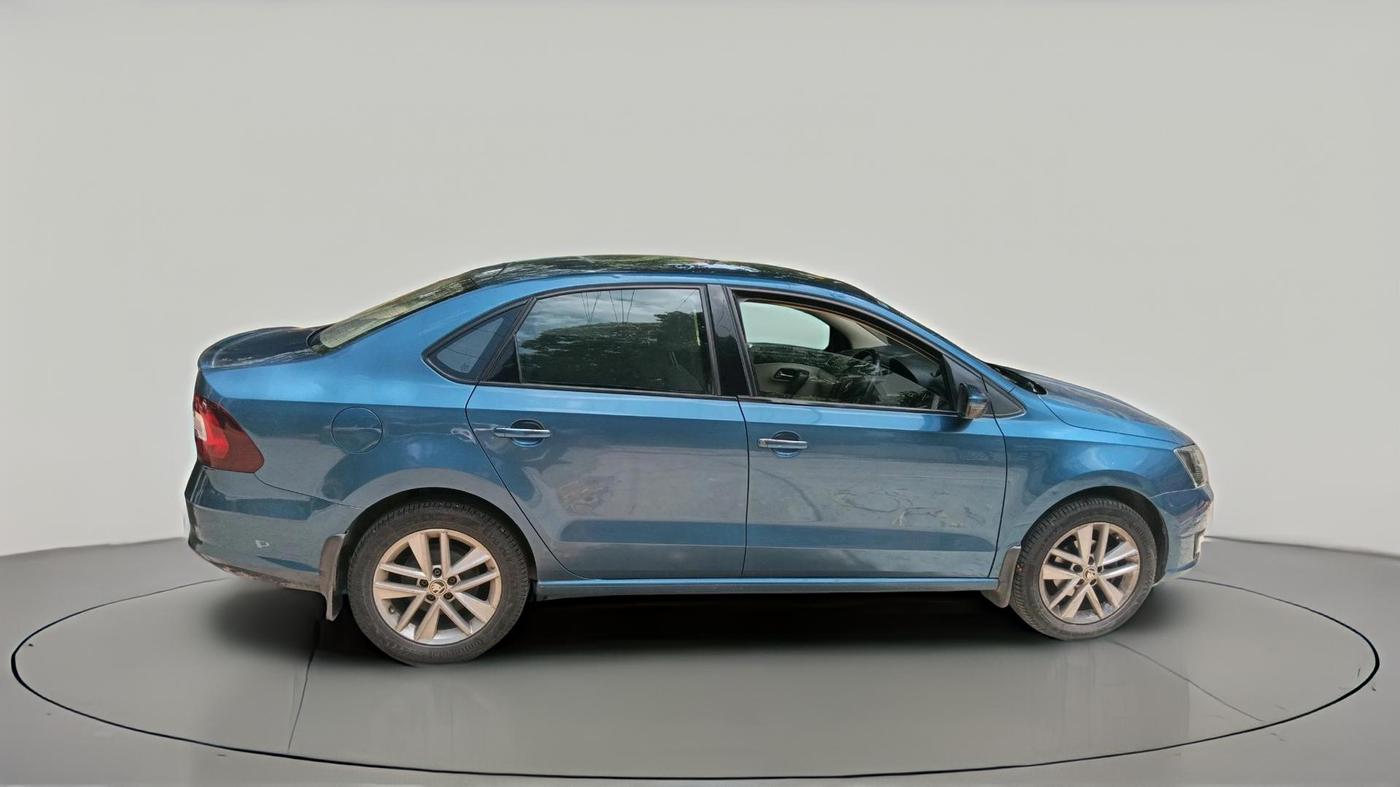 2017 Skoda Rapid STYLE 1.6 MPI, Petrol, Manual, 68,355 km, exterior