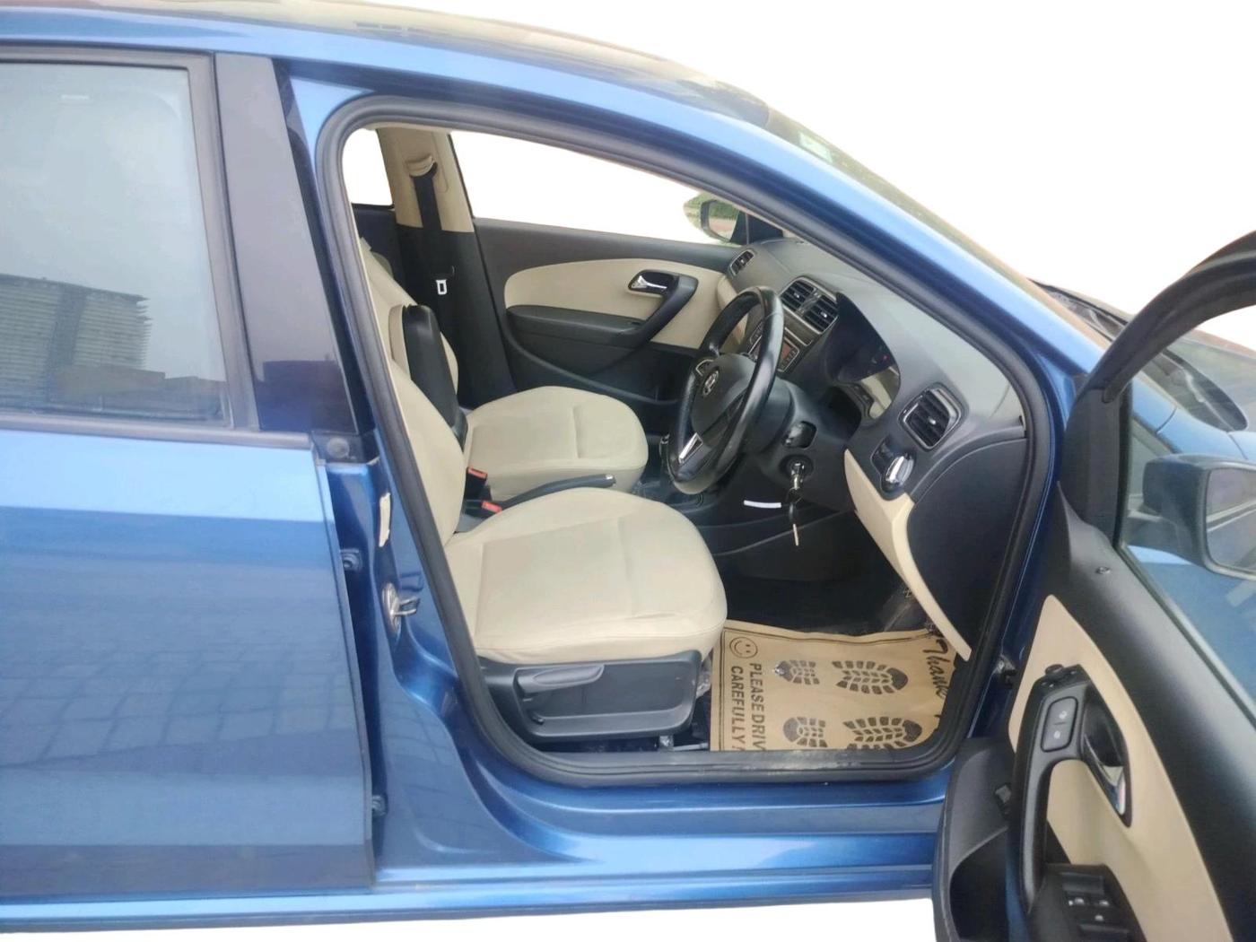 2017 Skoda Rapid STYLE 1.6 MPI, Petrol, Manual, 68,355 km, interior