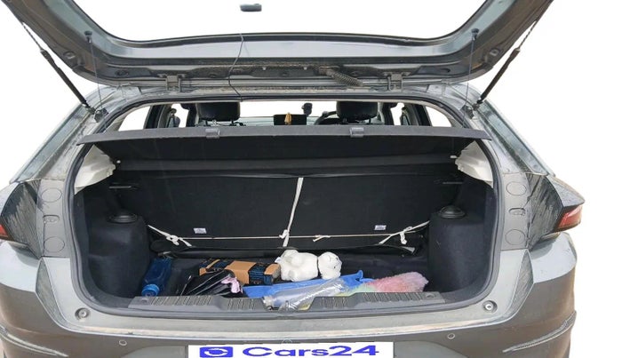 2021 Tata ALTROZ XE PETROL, Petrol, Manual, 10,204 km, exterior