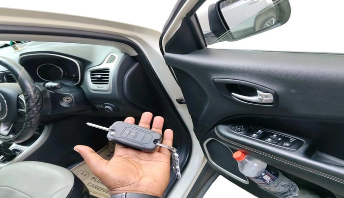 2018 Jeep Compass SPORT 2.0 DIESEL, Diesel, Manual, 1,59,808 km, interior