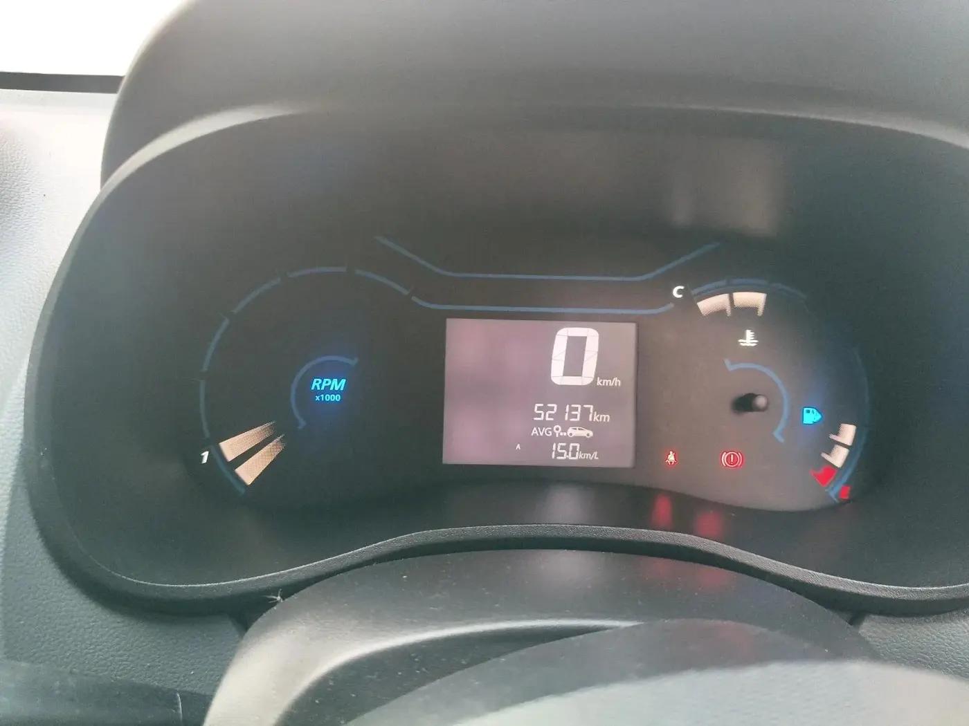 2021 Renault Kwid RXT 1.0 (O), Petrol, Manual, 52,137 km, interior