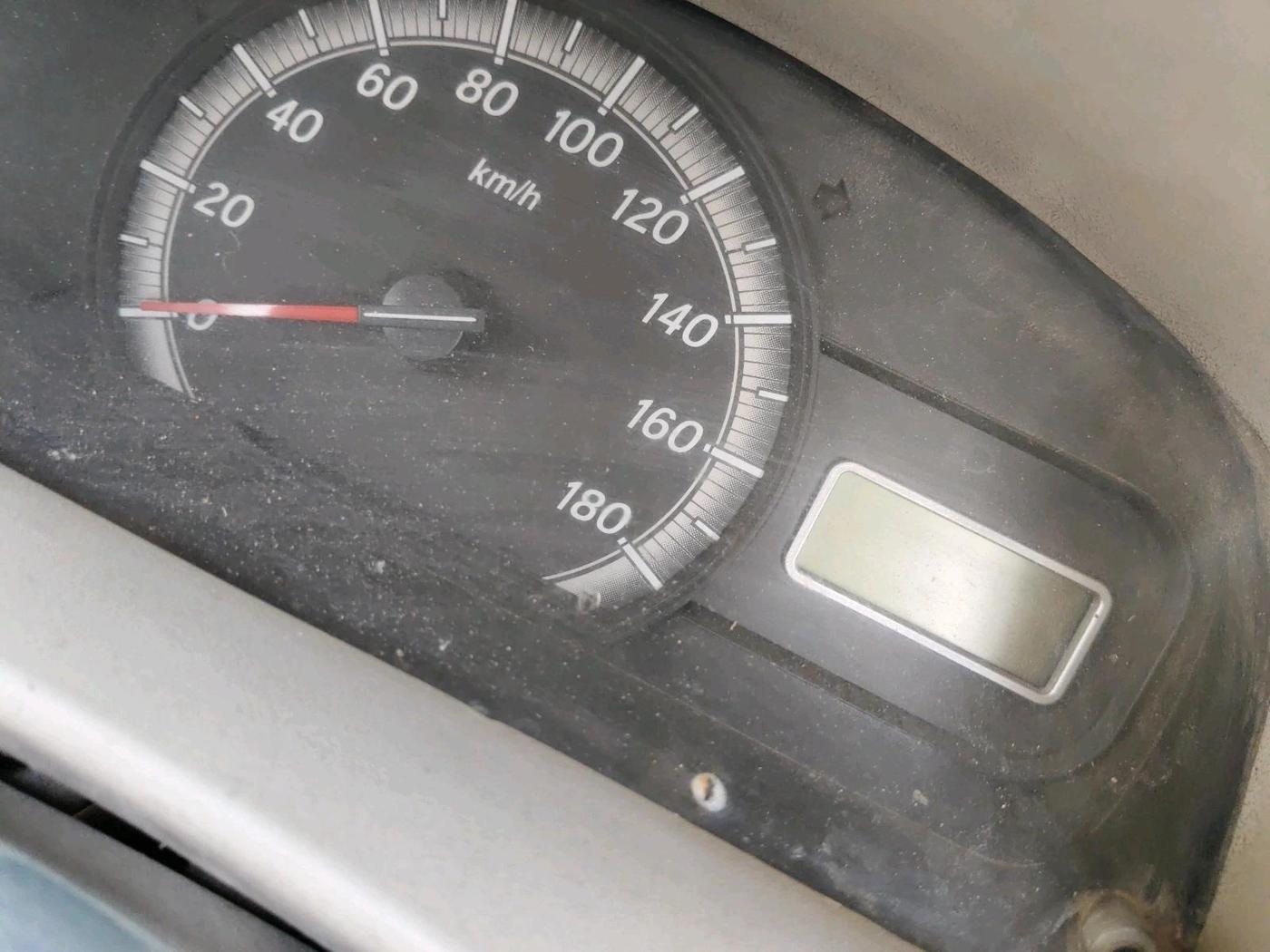 2015 Maruti Eeco 7 STR, CNG, Manual, 1,00,000 km, interior