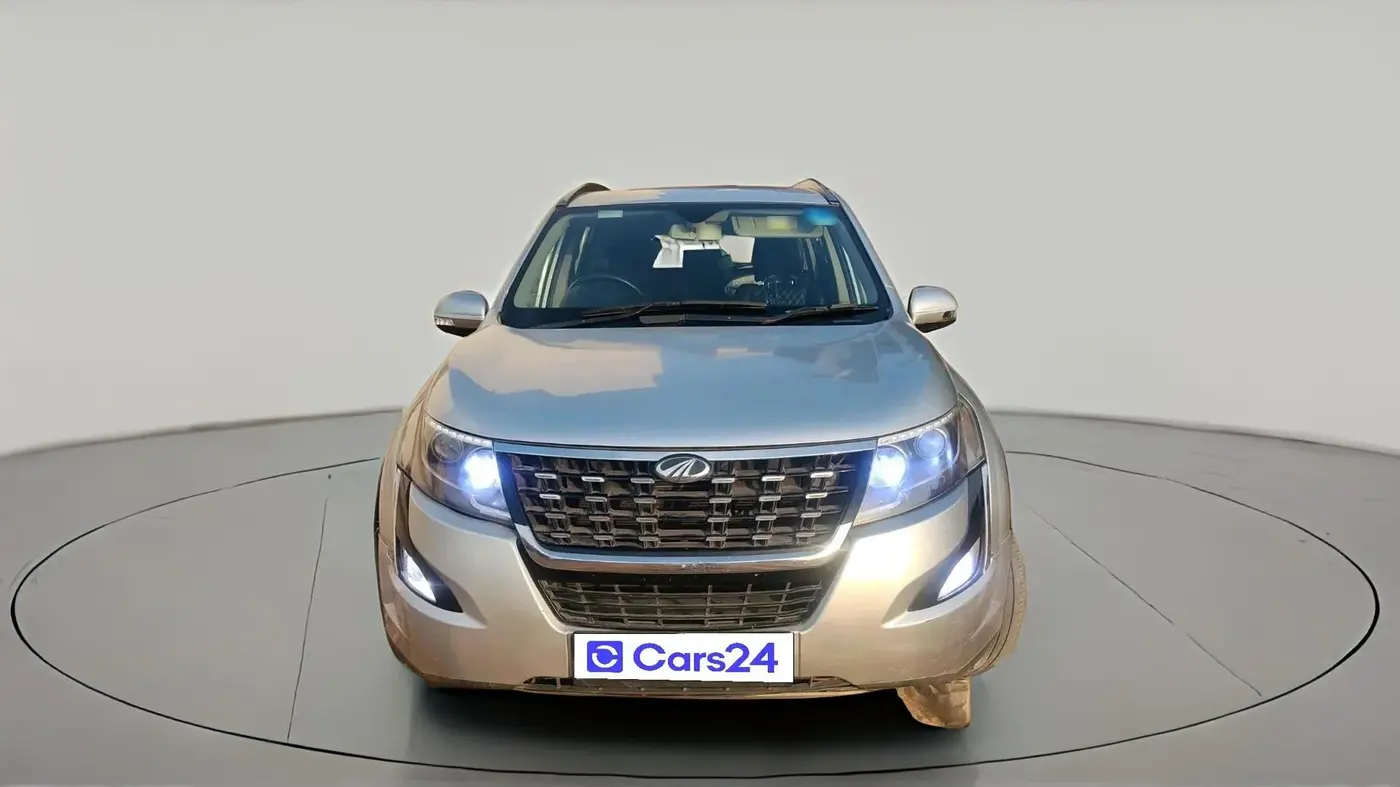 2018 Mahindra XUV500 W11, Diesel, Manual, 1,33,150 km, exterior