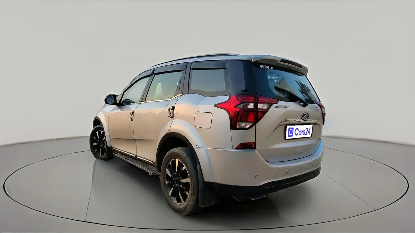 2018 Mahindra XUV500 W11, Diesel, Manual, 1,33,150 km, exterior