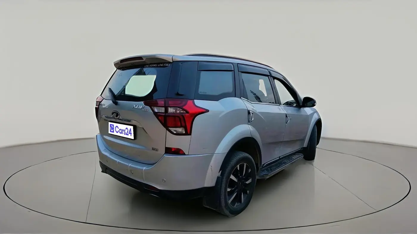 2018 Mahindra XUV500 W11, Diesel, Manual, 1,33,150 km, exterior