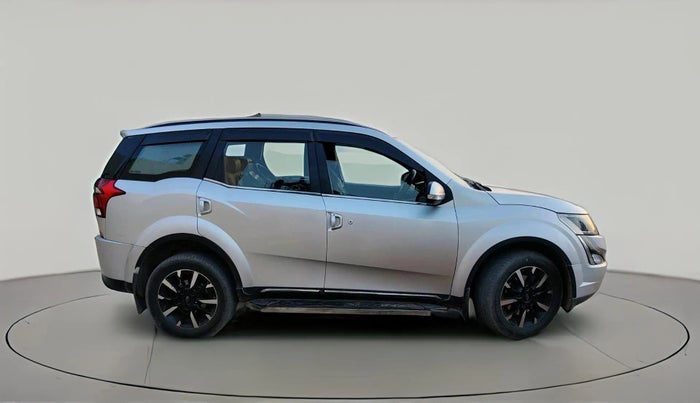 2018 Mahindra XUV500 W11, Diesel, Manual, 1,33,150 km, exterior